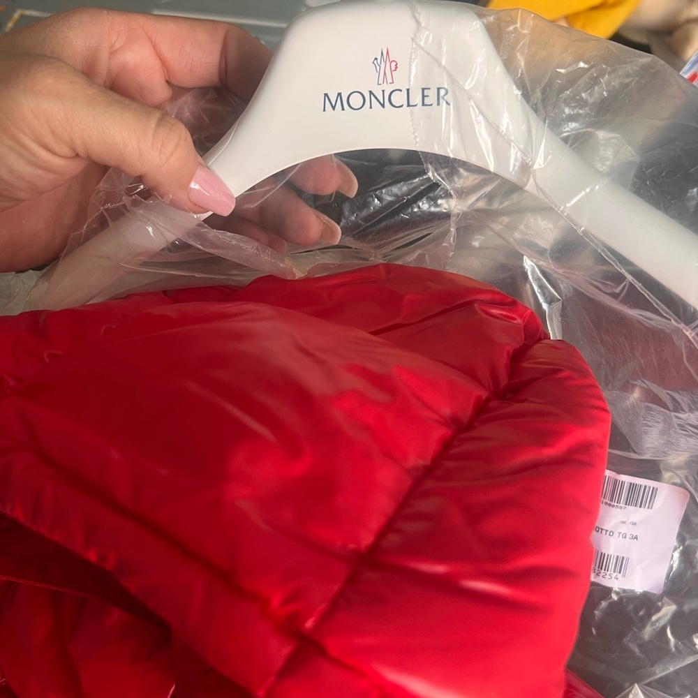 Red Moncler Kids Toddler New Aubert PufferJacket Size 3 NWOT - Picture 10 of 11